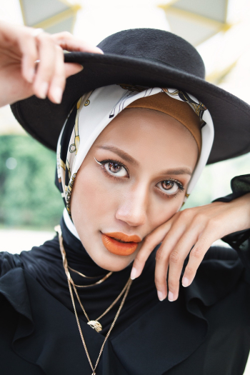 Woman Wearing Black Hat Woman Wearing Black Hat
