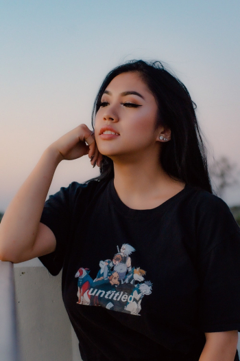 Woman Wearing Black T-shirt Woman Wearing Black T-shirt