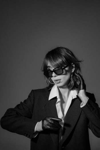 Woman Wearing Sunglasses Jacket and Leather Gloves · Free Stock Photo Woman Wearing Sunglasses Jacket and Leather Gloves · Free Stock Photo