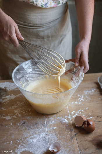 Woman whisking a mixture for baking | Free stock photo - 484924 Woman whisking a mixture for baking | Free stock photo - 484924