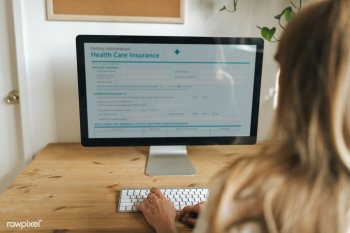 Woman working from home during coronavirus quarantine | Free  psd mockup - 2313713