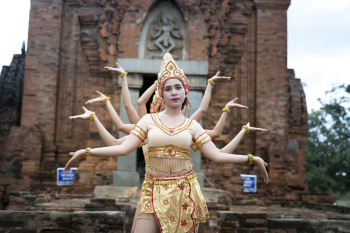 Women Forming Hindu Deity Women Forming Hindu Deity