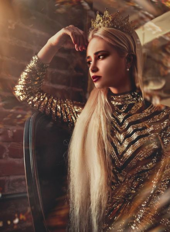 women's gold long-sleeved dress women's gold long-sleeved dress