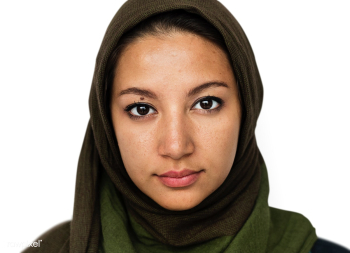 Worldface-Iranian woman in a white background | Free stock photo - 1004