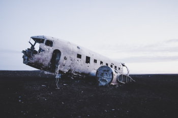 Wrecked Airliner Wrecked Airliner