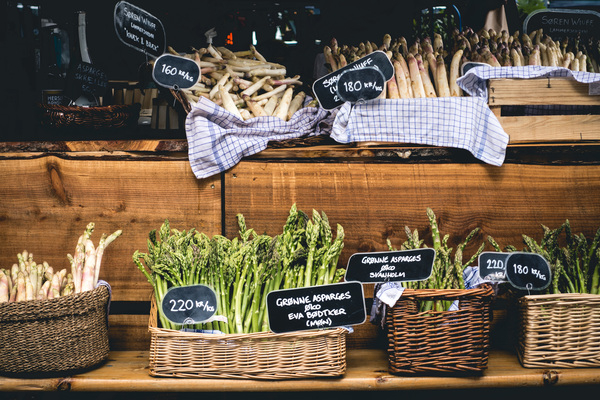 Asparagus at farmers market