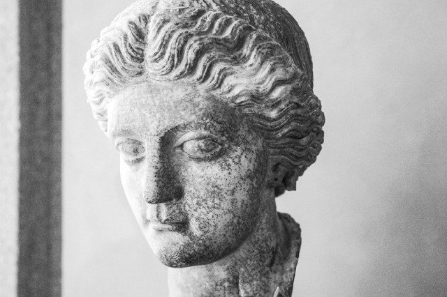 Beautiful stone craving. Free public | Free Photo - rawpixel