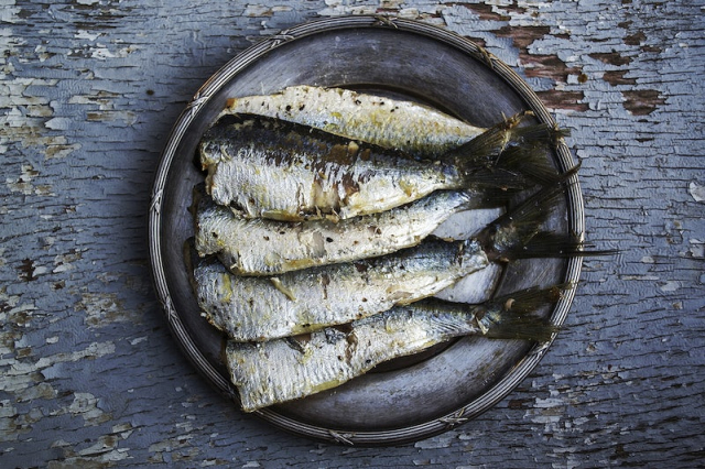 Free fish with herbs image, | Free Photo - rawpixel