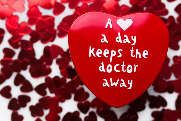 Heart foil confetti
