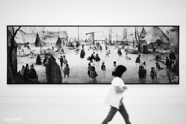 Long narrow painting in an art exhibition | Free stock photo - 427588
