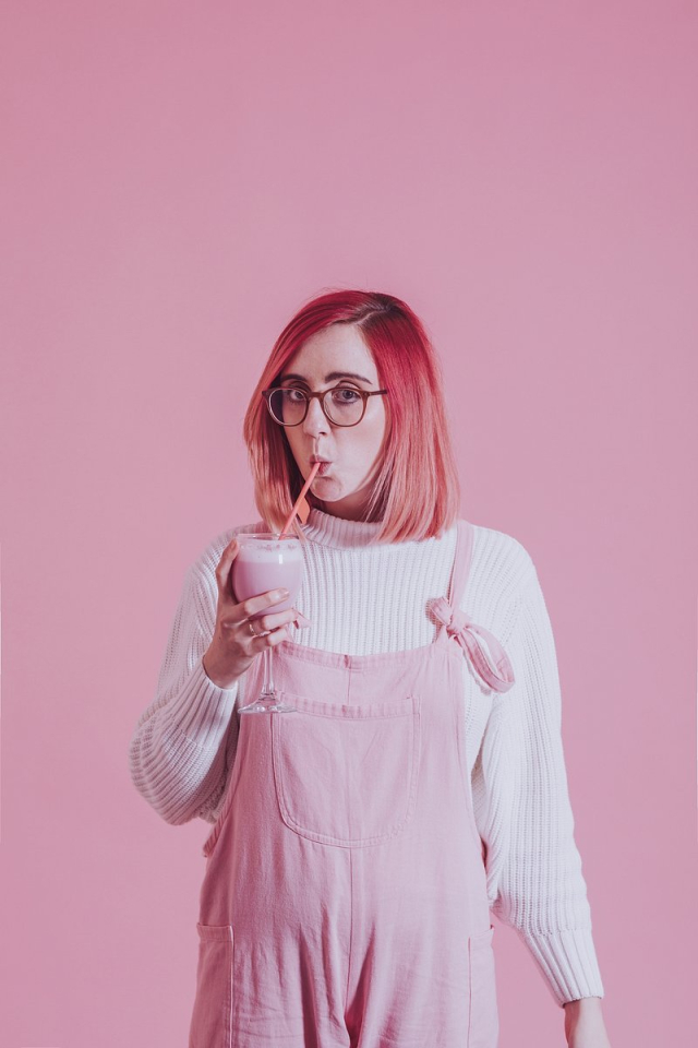 Pink woman drinking smoothie photo | Free Photo - rawpixel