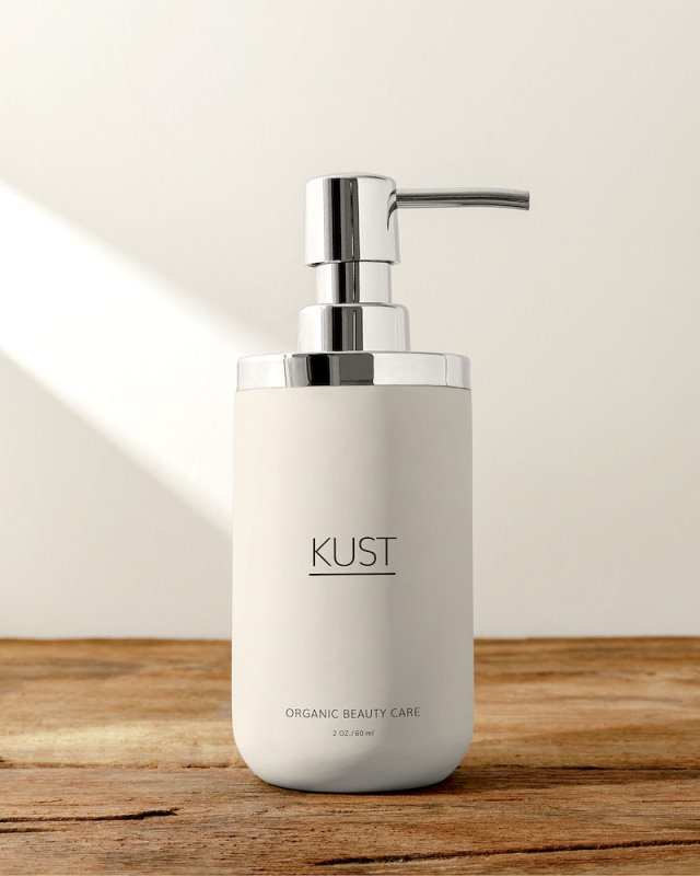 Pump bottle mockup psd, bathroom | Free PSD Mockup - rawpixel